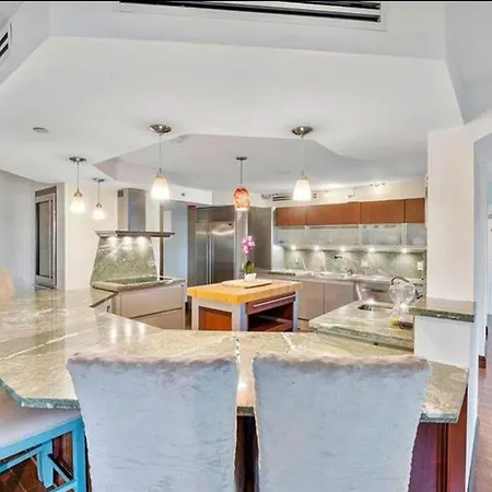 A Jupiter Gem 2 Bedroom 2 Bathroom Apartment